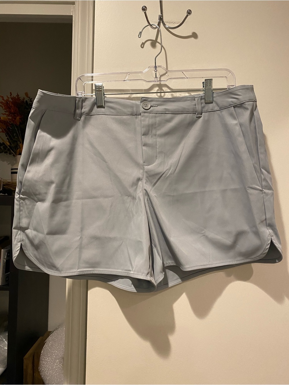 Oakley Women’s Gray Chino Shorts Regular Fit XL